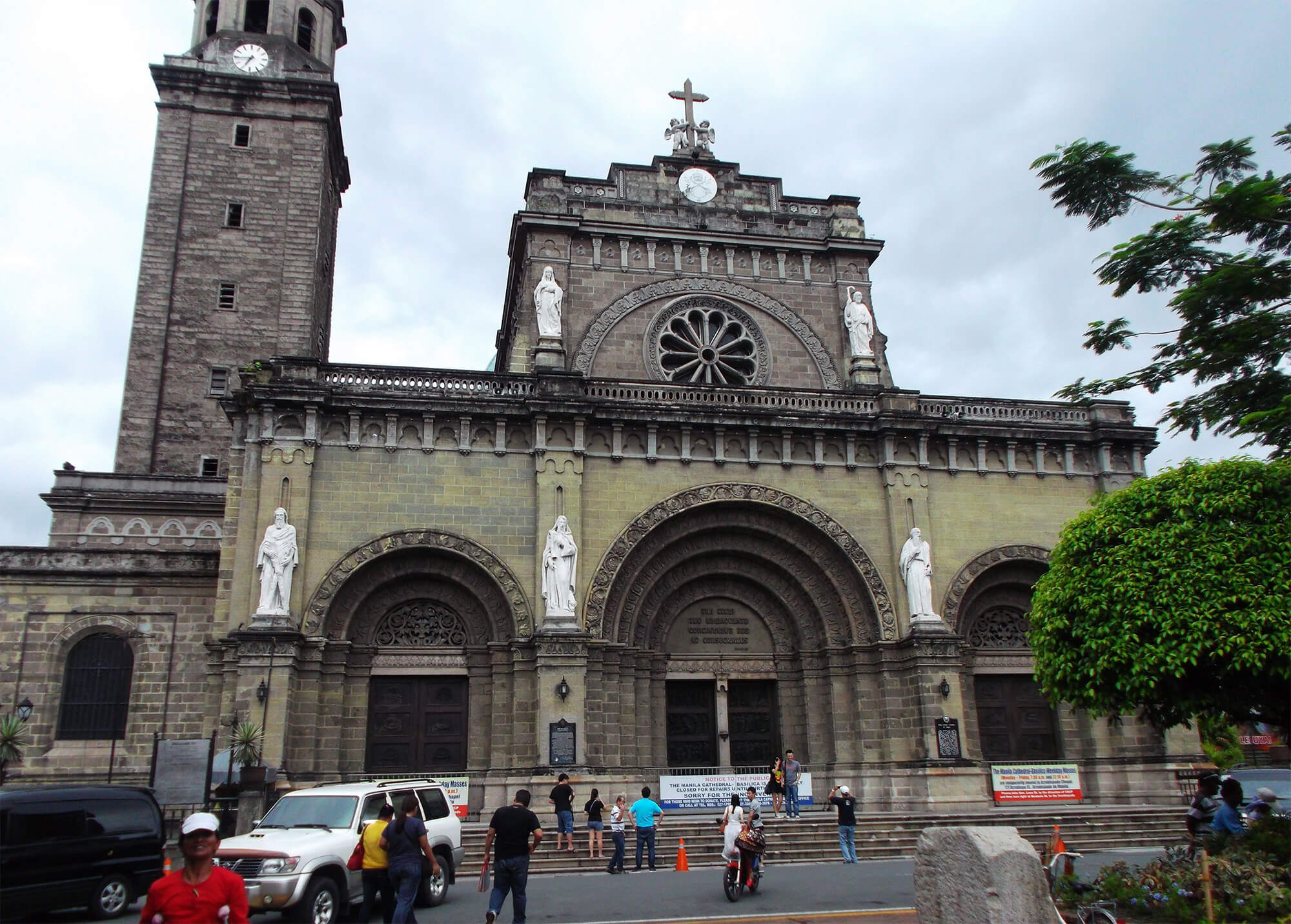 Manila City Tour Manila Cathedral 01